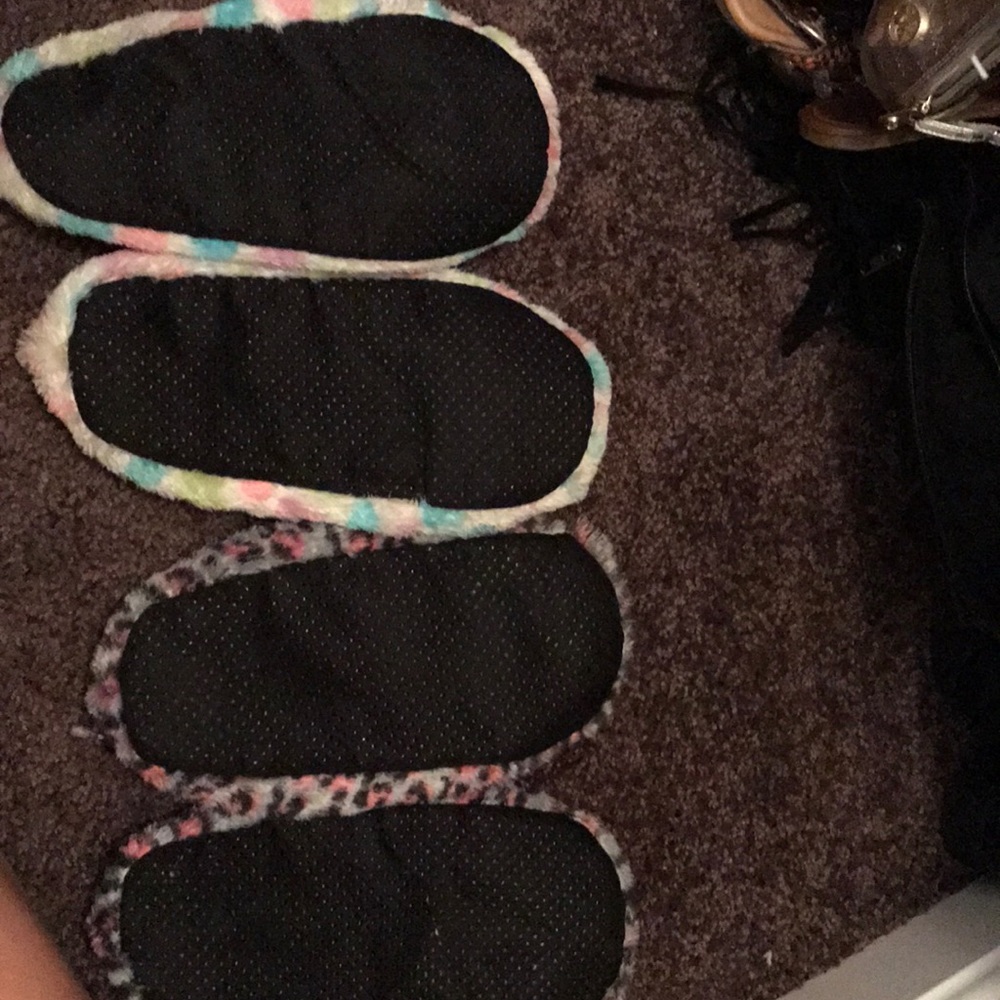 Slippers - Picture 2 of 2